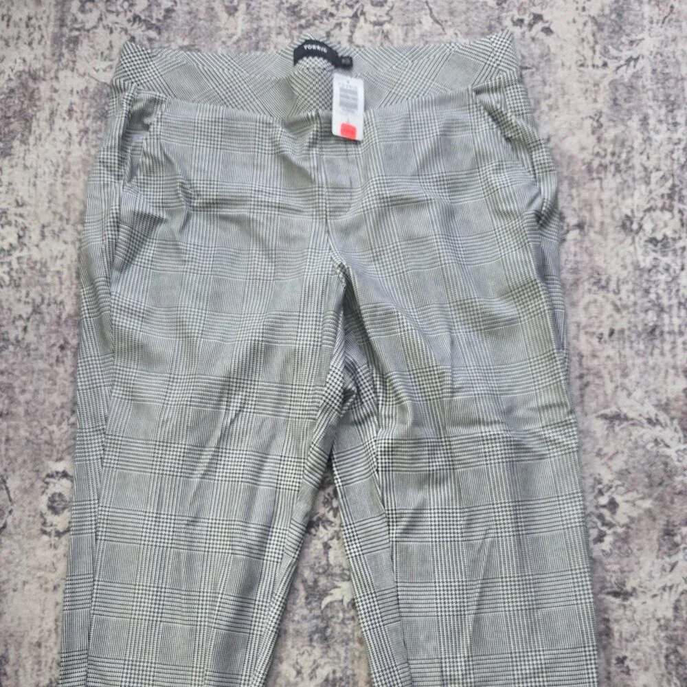 Torrid Pull on Pants - Picture 1 of 3